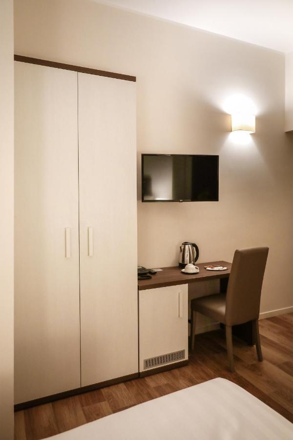 Elegant Rooms Roma Buitenkant foto